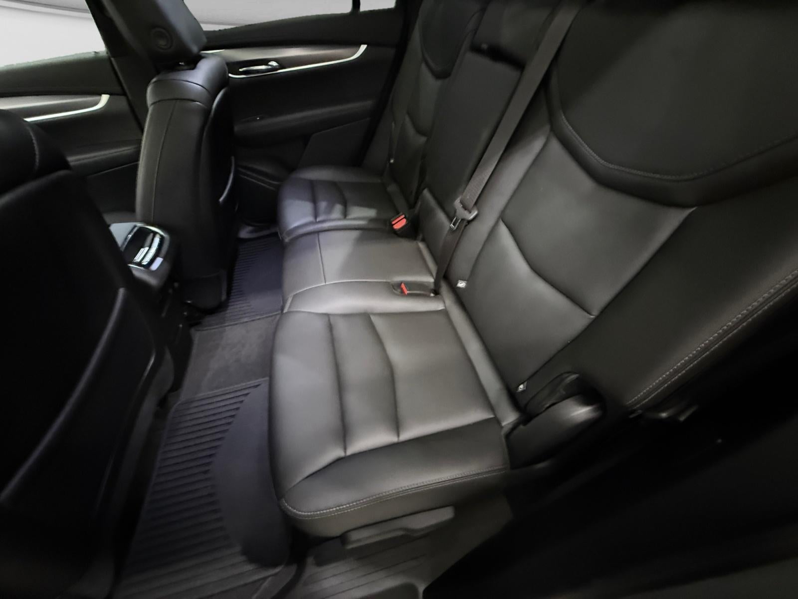 2024 Cadillac XT6 Luxury
