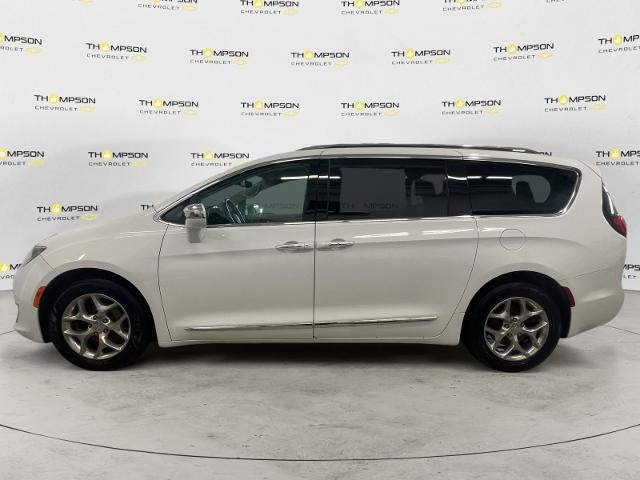 Used 2018 Chrysler Pacifica Limited with VIN 2C4RC1GG8JR233106 for sale in Ubly, MI